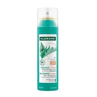 Șampon uscat Klorane pentru păr închis la culoare cu urzică și vitamină E, 150 ml